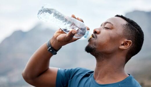 水を飲むと筋肉量が増える？